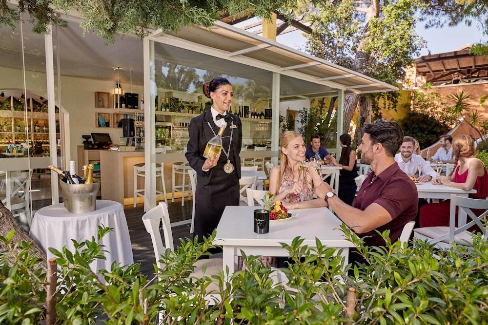 Forte Village Resort - Bouganville Санта Маргерита ди Пула Екстериор снимка